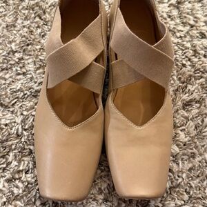 Elegant Tan Women's Shoes